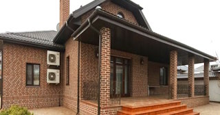 Строительство домов из кирпича с мансардой в Нерюнгри | от 3636 рублей